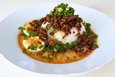 Crispy Pork Tom Yum Bowl with 25g of protein